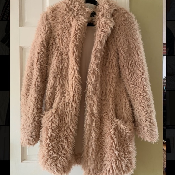 Pink furry coat - Picture 1 of 1